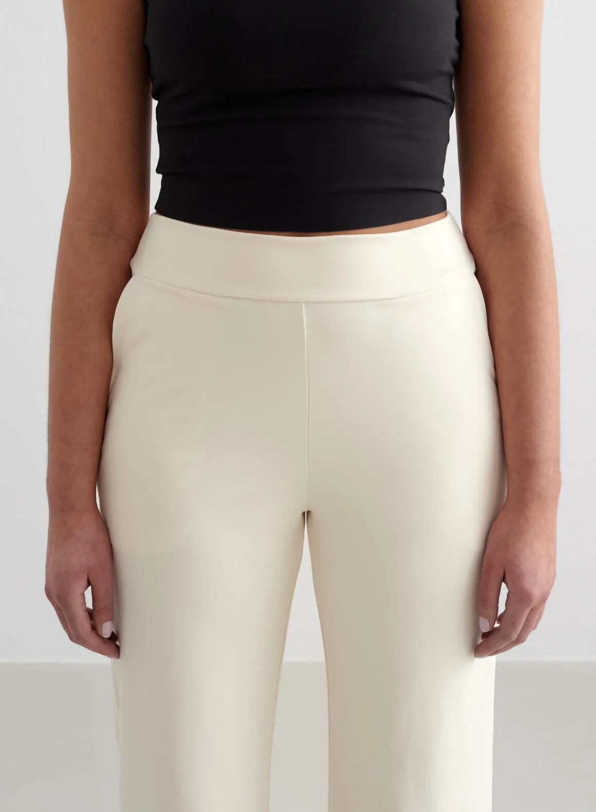 Almond White Sense Wide Pants