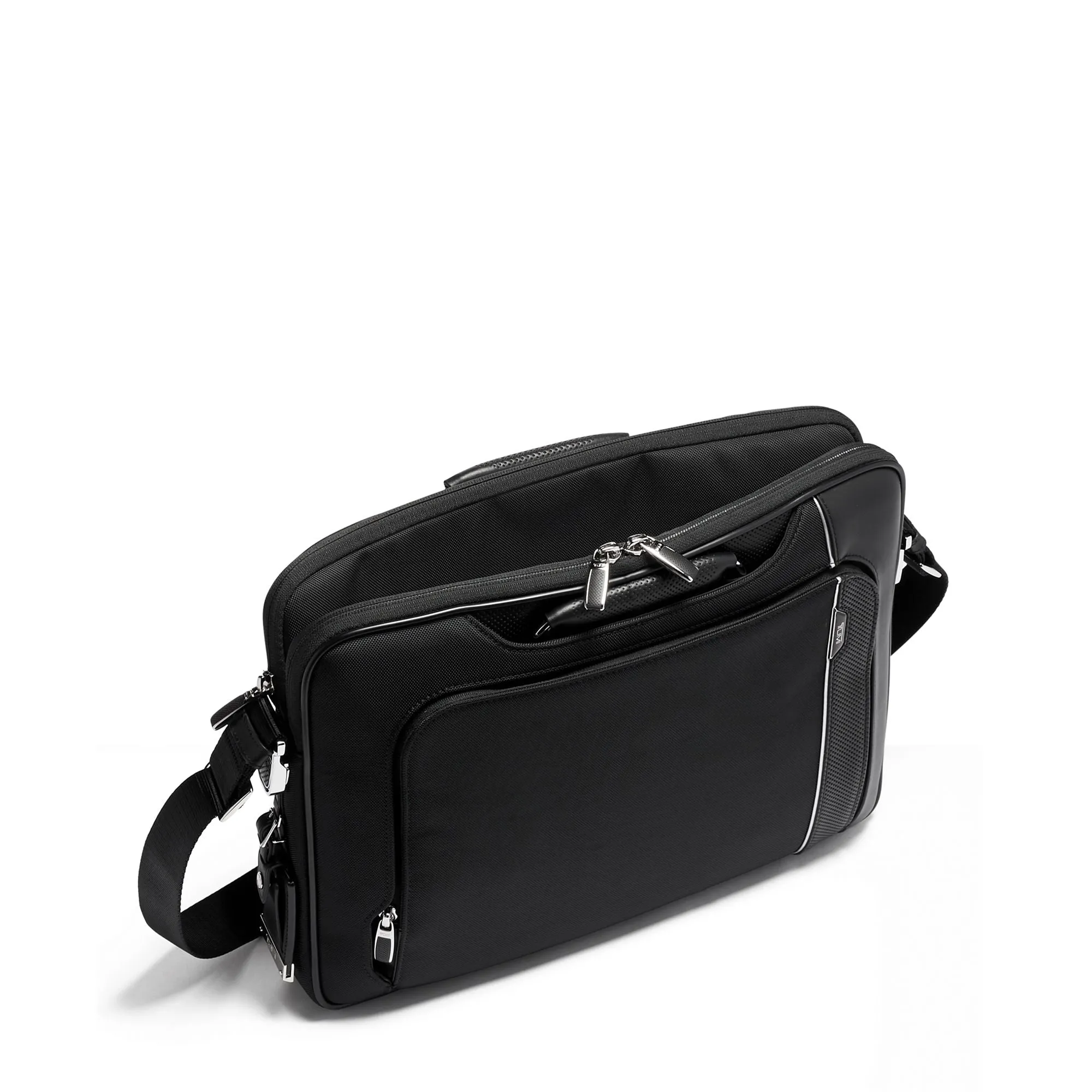 Tumi Arrive Hannover Slim Brief